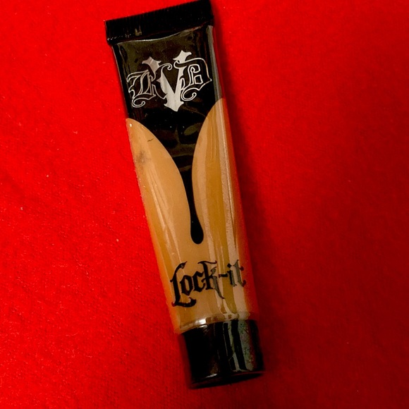 HP 🎉💕 KVD: foundation - Picture 3 of 3